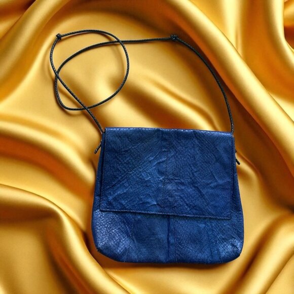 Vintage Handbags - VINTAGE Blue Snake Embossed Leather Shoulder Bag